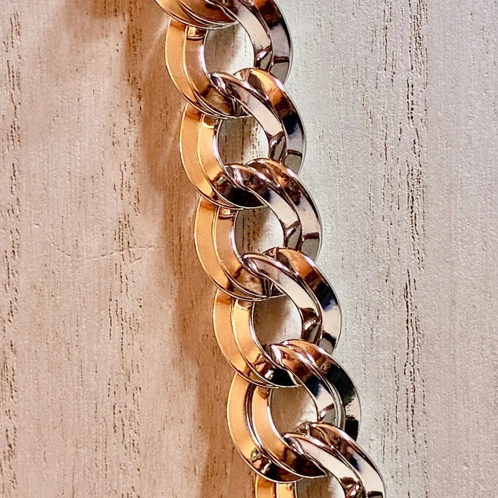 Vintage Signed “MONET” Heavy Chain-linked Necklace in a Silver Tone Setting - Picture 9 of 12